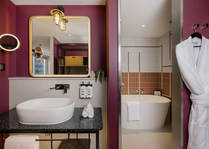 One-Bedroom Suite